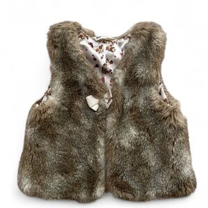 H&M Girls Kids U.S 7-8y Beige Faux Fur Vest. #vintagelook #valentines